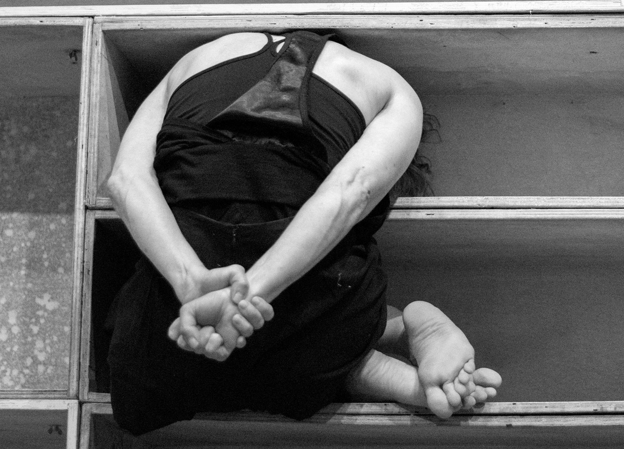 Núcleo Cinematográfico de Dança: descabido